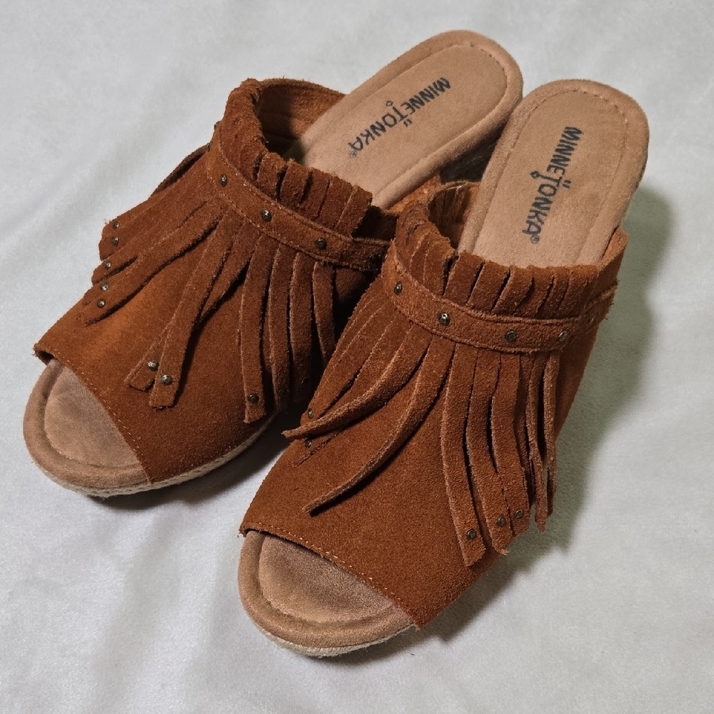 Brown Fringe Wedges - Picture 2 of 4